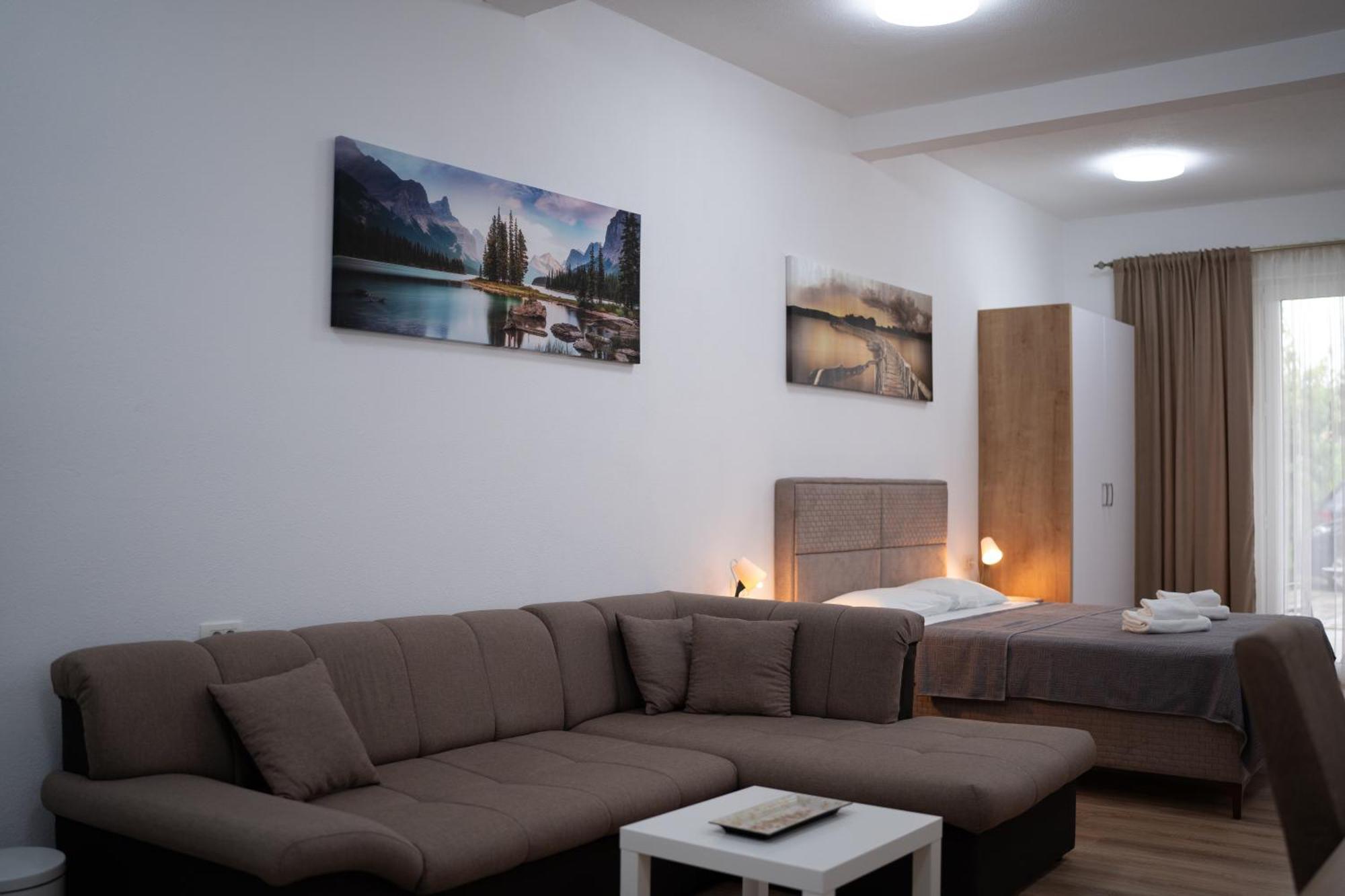 Dane Apartment Airport Podgorica Mitrovici  Exterior photo